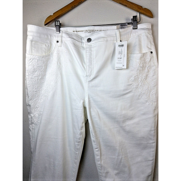 Chico's White Jeans Women's 18 petite So Slimming Girlfriend embroidered NWT - Picture 2 of 16